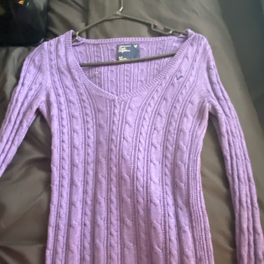 American Eagle Sweater